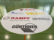 Mittelkreis ø 4m mehrfach verwendbar FOIL2sport Handball Anwendungsbeispiel Bodenaufkleber fertig montiert.