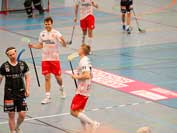 Bully-Punkt ø 30cm mehrfach verwendbar FOIL2sport Floorball Unihockey Anwendungsbeispiel Bodenaufkleber fertig montiert.