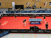 250x100cm Feldaufkleber mehrfach verwendbar FOIL2sport Tischtennis Anwendungsbeispiel Bodenaufkleber fertig montiert.